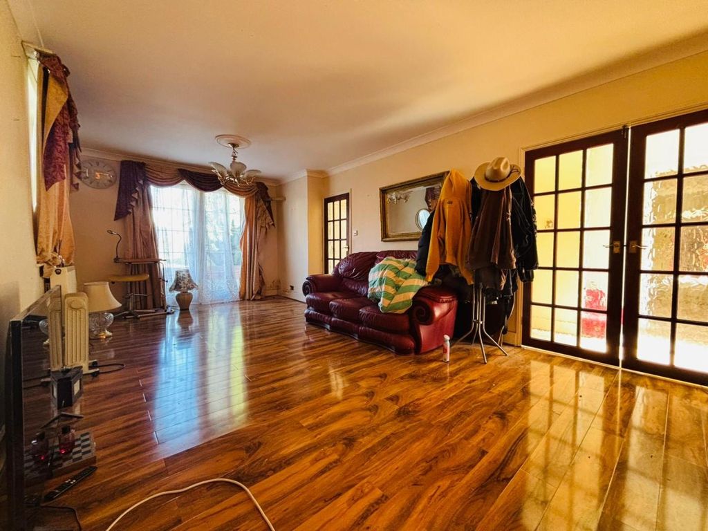 Property photo 3 of 13 Original-7D575Aa4-44C8-47F8-A7A4-E9762Cf0C669.Jpeg