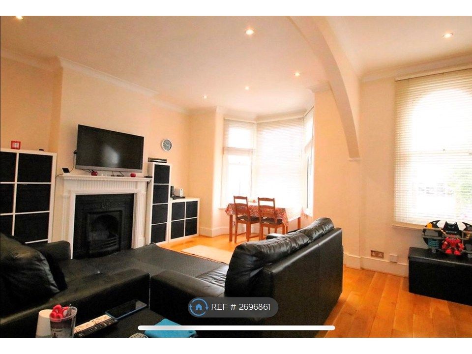 Property photo 2 of 9