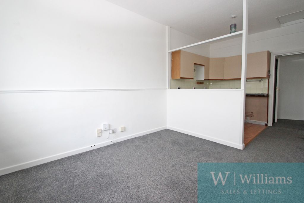 Property photo 2 of 7 Lounge