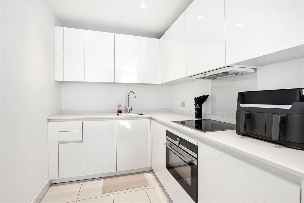 Property photo 2 of 13 Picture No. 08