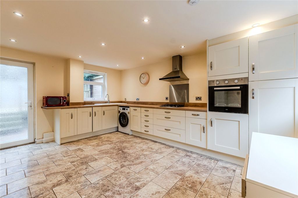 Property photo 3 of 13 Dining Kitchen