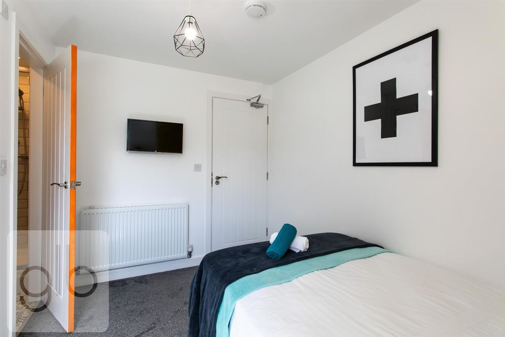 Property photo 2 of 9 Lr-14.Png