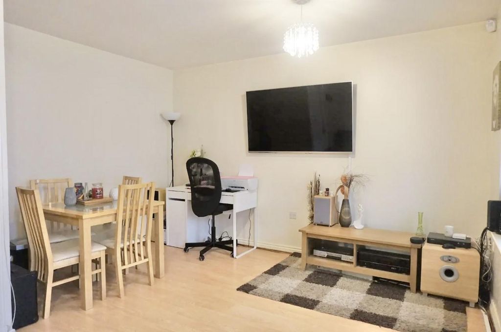 Property photo 3 of 13 3.Jpg