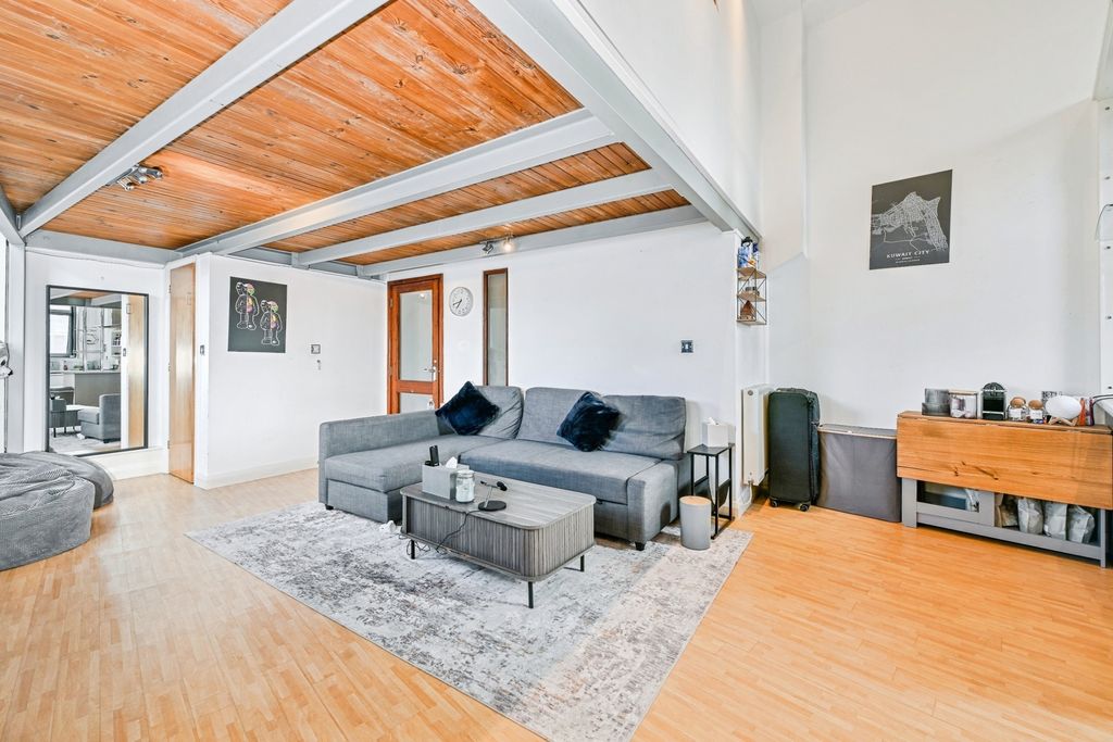 Property photo 2 of 12 Pbox-Img.Jpg