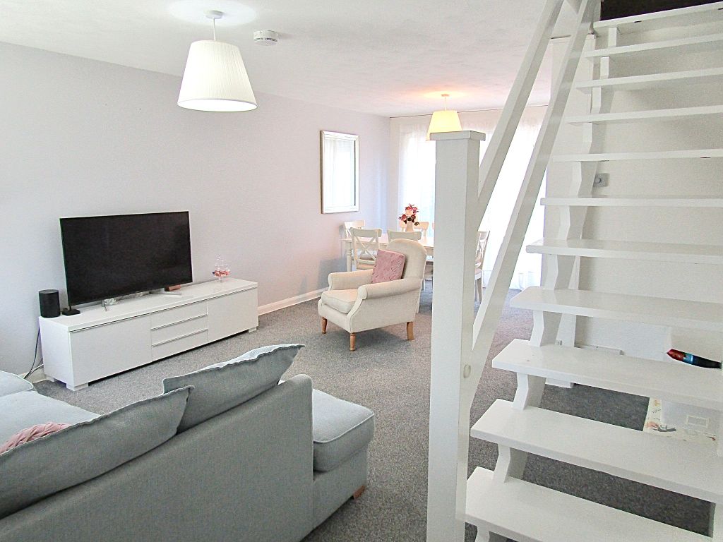 Property photo 2 of 22