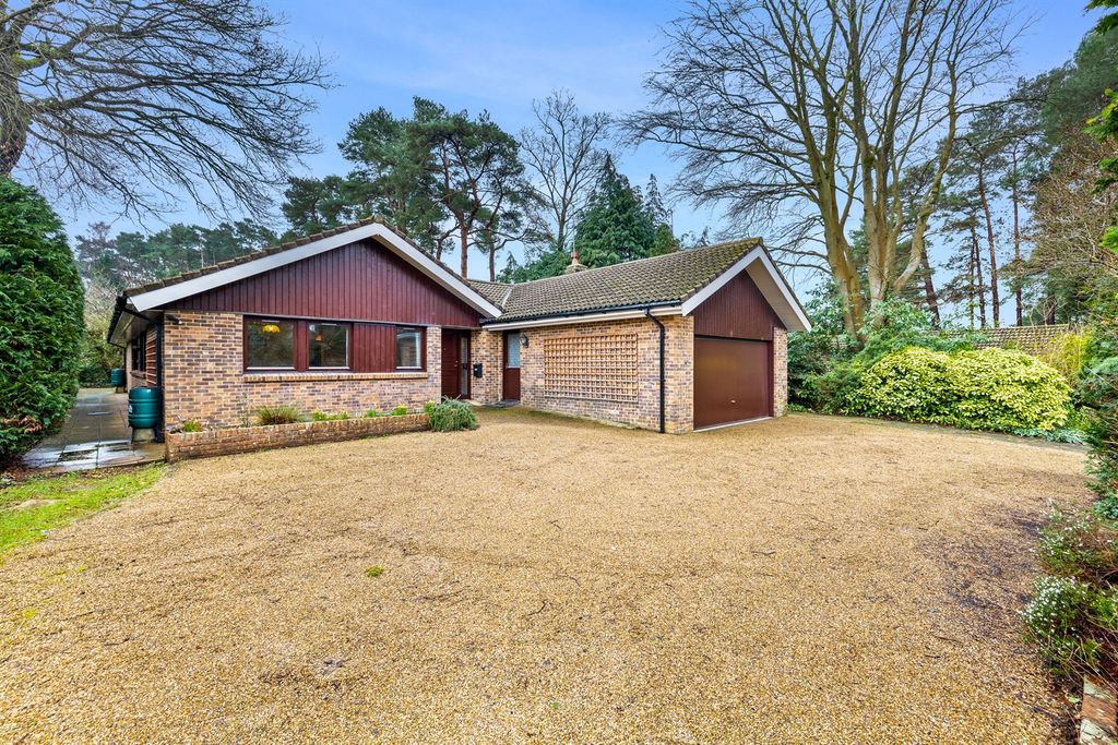 Property photo 1 of 14 (Main)