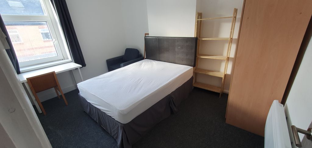 Property photo 3 of 4