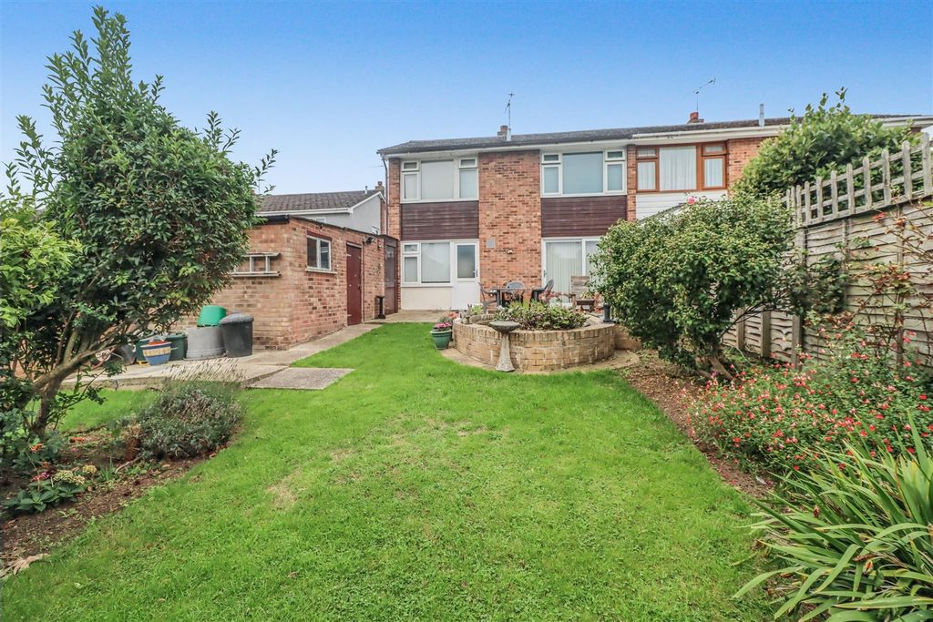 Property photo 1 of 16 15 Merlin Way New Outside-3.Jpg