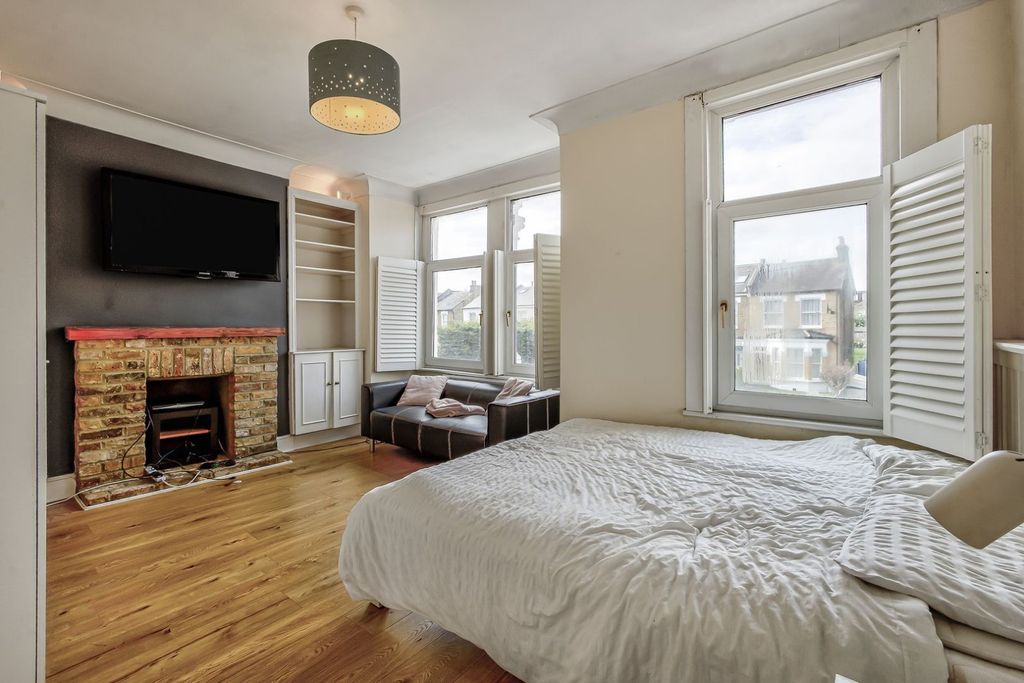 Property photo 3 of 9 Picture No. 22