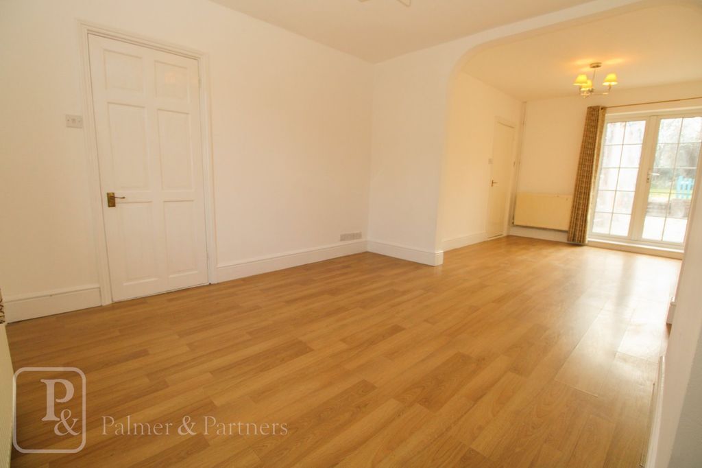 Property photo 3 of 10 Picture No. 06