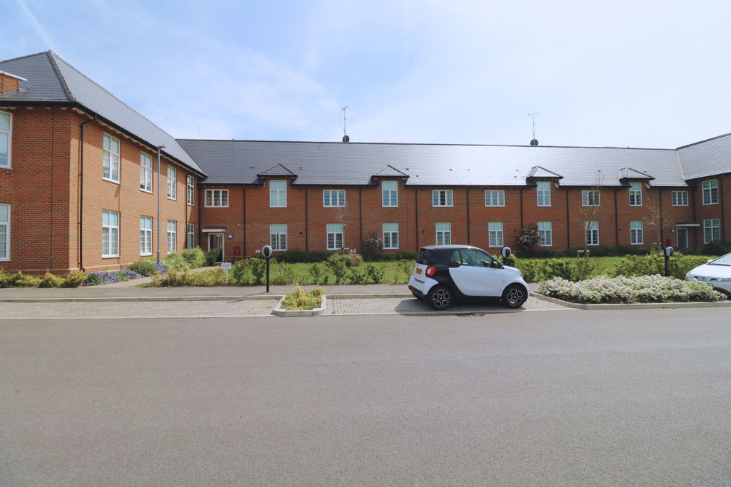 Property photo 1 of 9 2c500Fc3-6798-4F84-Bd3d-9E036458A74A