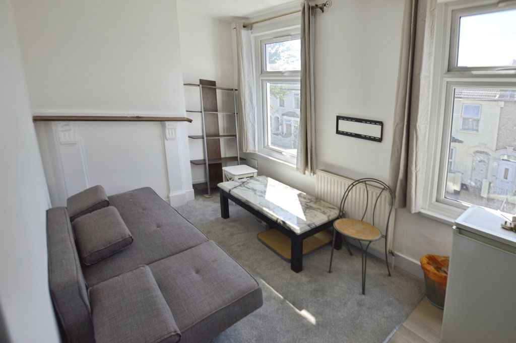 Property photo 1 of 10 Pbox-Img.Jpg
