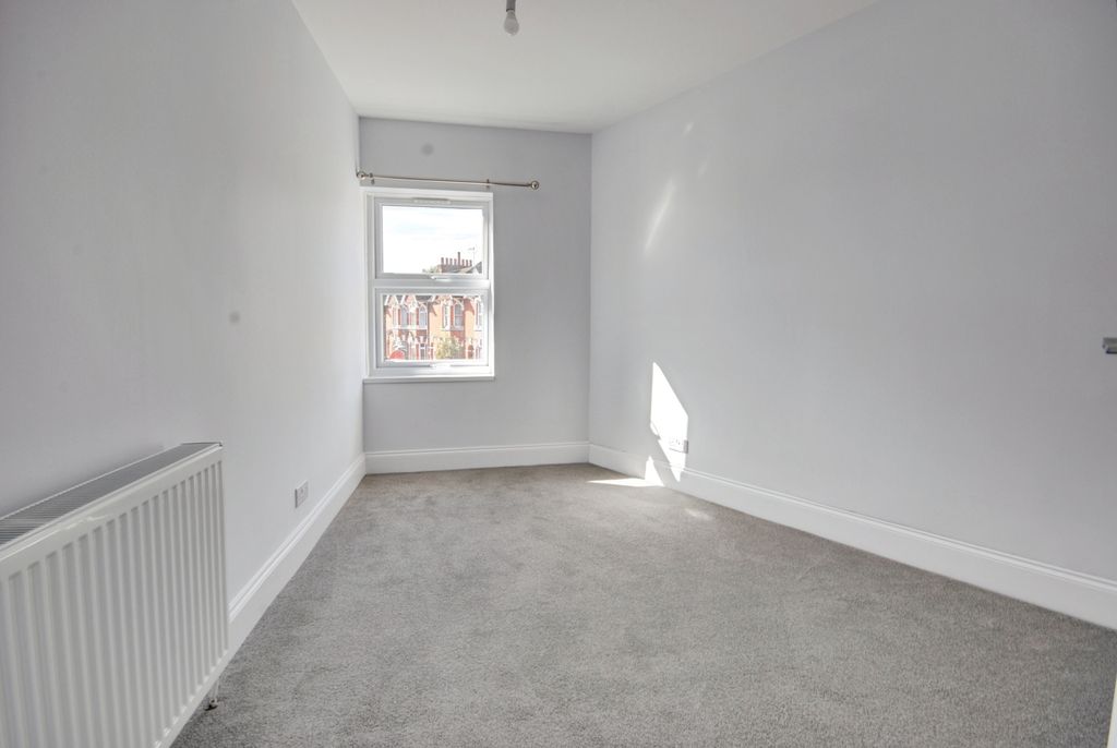 Property photo 2 of 8 Pbox-Img.Jpg