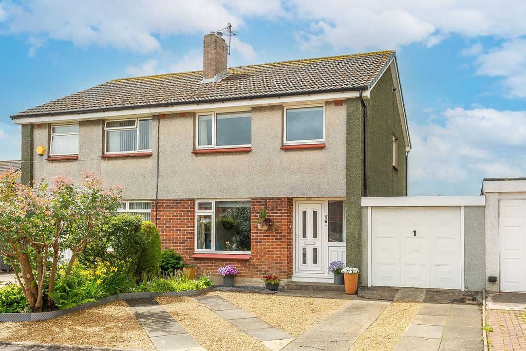 Property photo 1 of 34