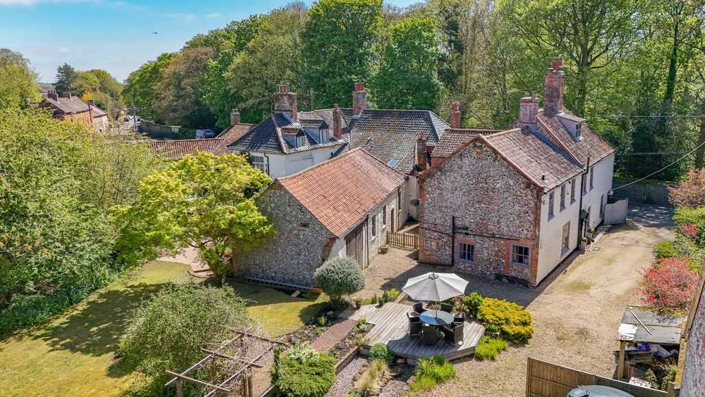 Property photo 1 of 54 5017881