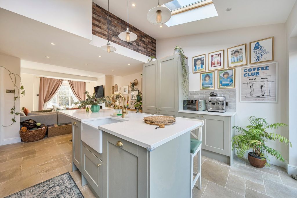 Property photo 3 of 12 Picture No. 24