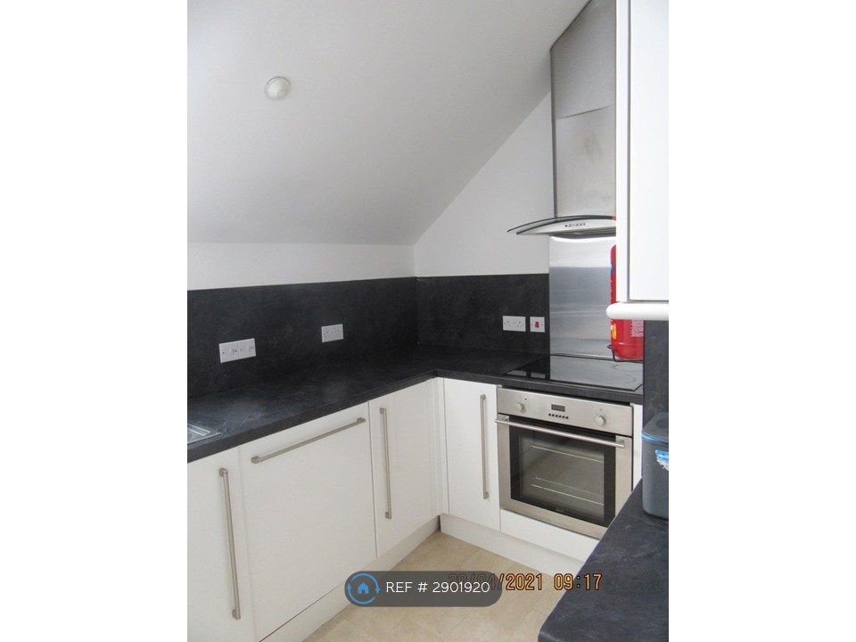Property photo 3 of 15 Kitchen