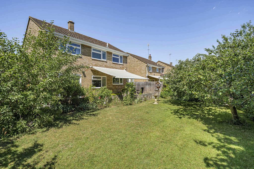 Property photo 2 of 19