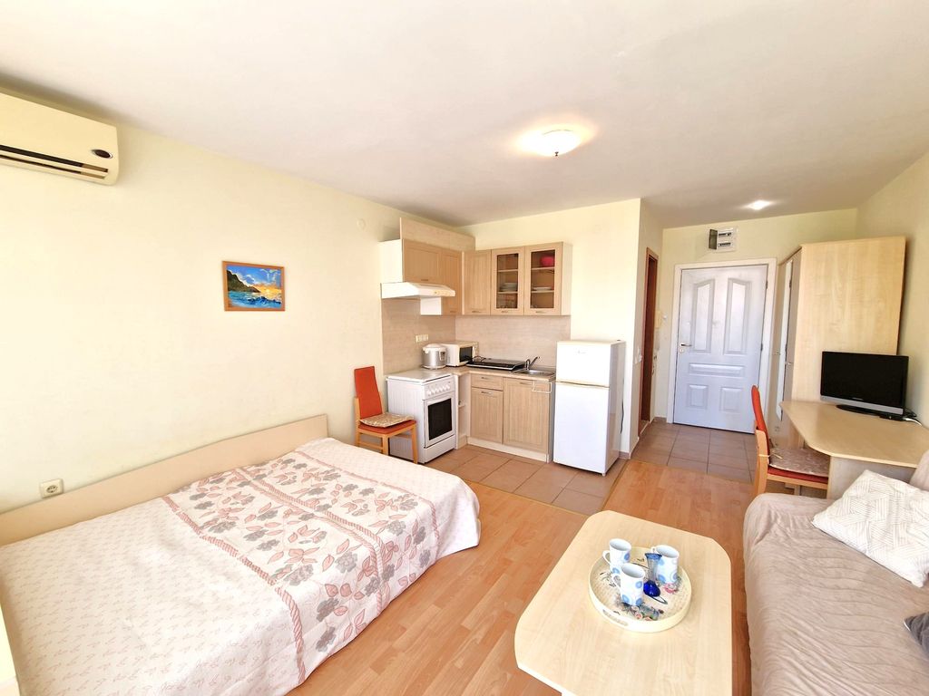 Property photo 3 of 10