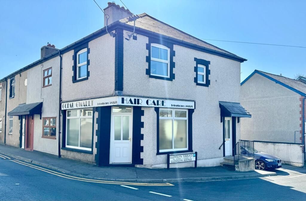 Property photo 1 of 20