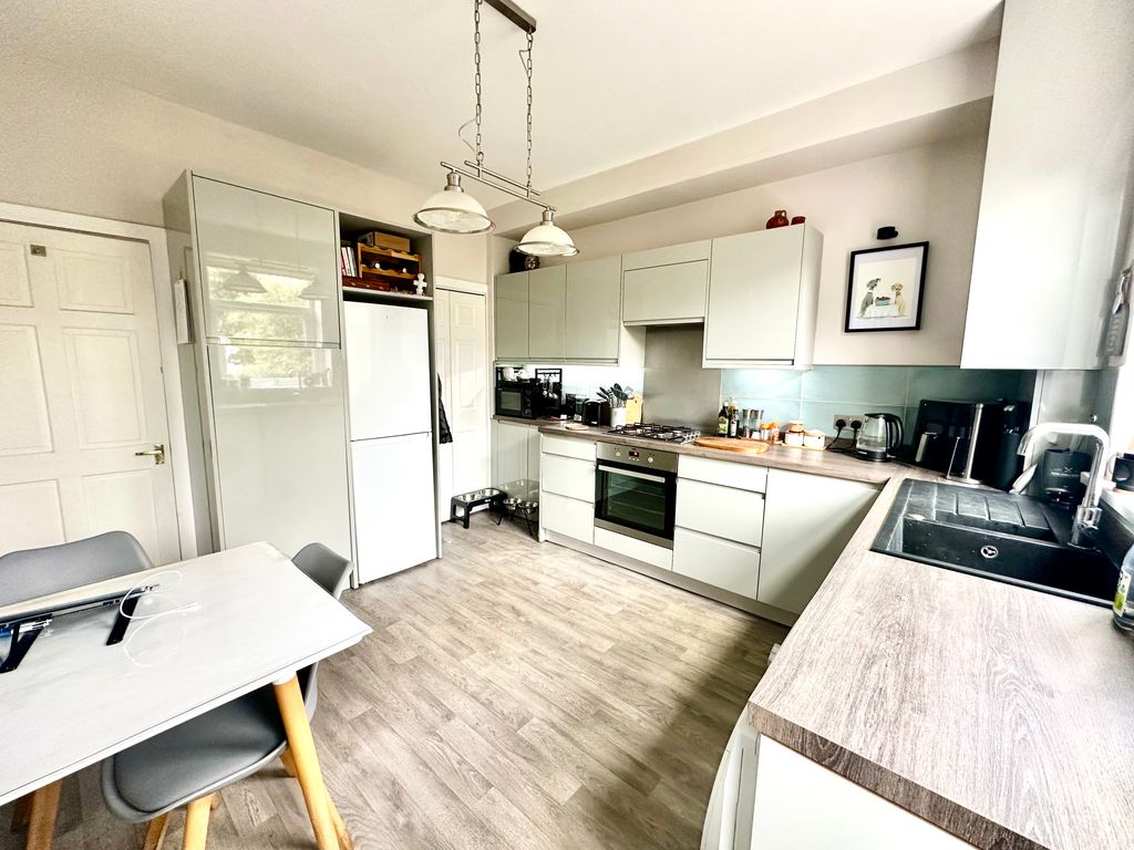 Property photo 3 of 15 Img_7867