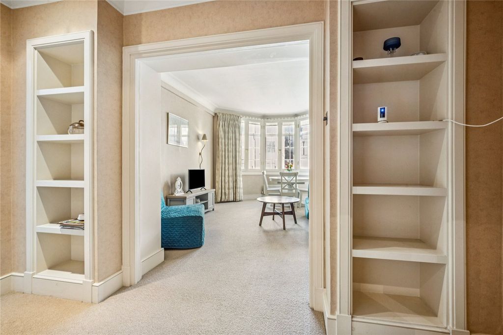 Property photo 2 of 12 Picture No. 11