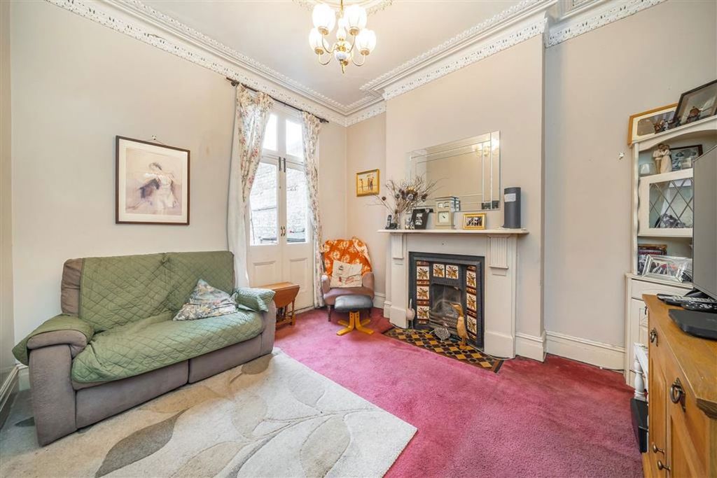 Property photo 3 of 8