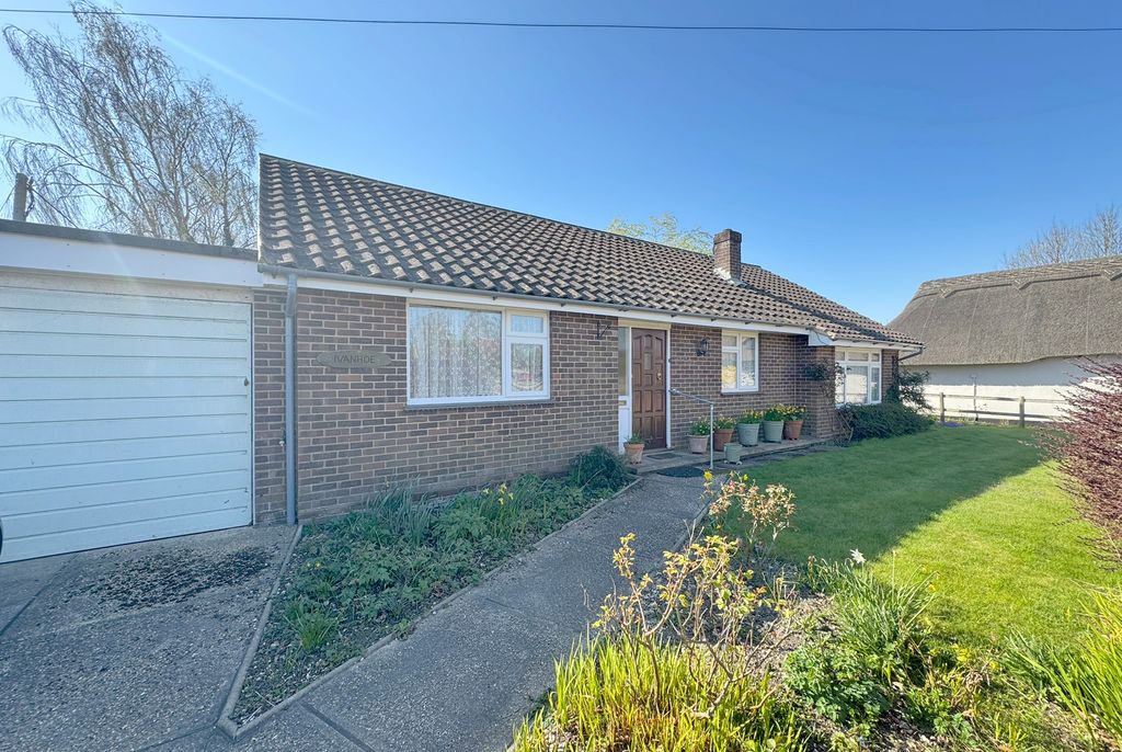 Property photo 2 of 11 Ivanhoe Main
