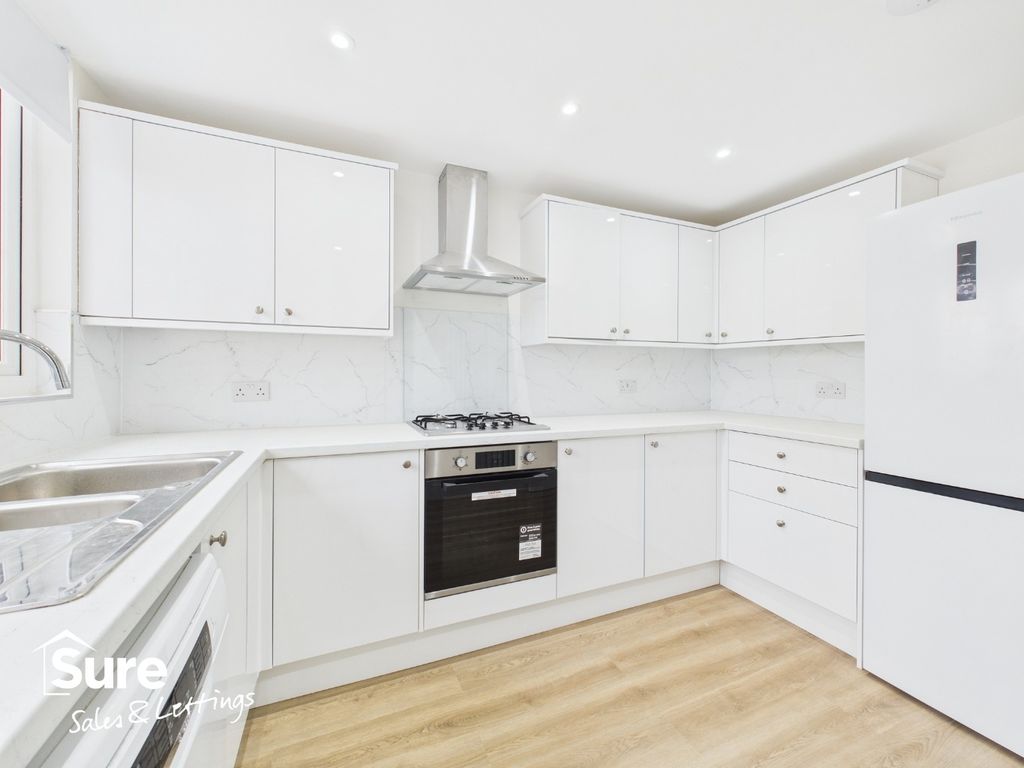 Property photo 3 of 24 4613165