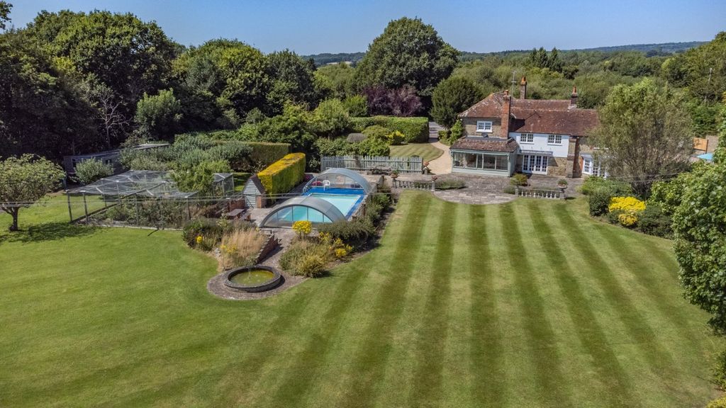 Property photo 2 of 21 Picture No. 02