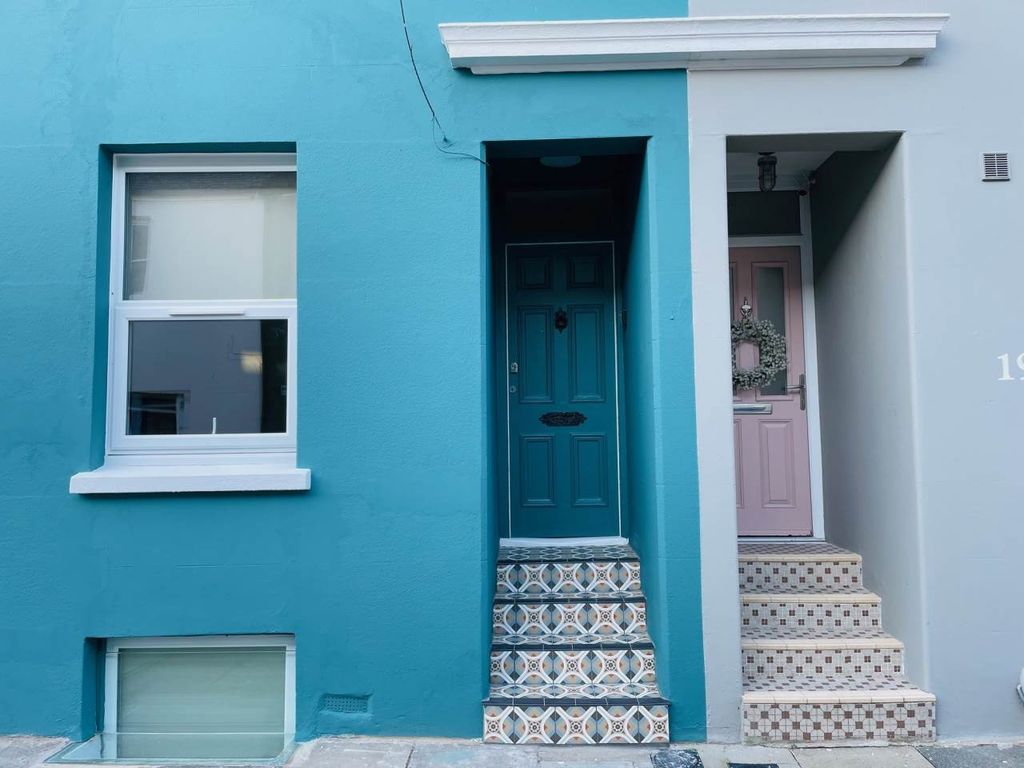 Property photo 3 of 20 Exterior_3