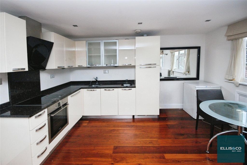 Property photo 1 of 10 Picture No. 20