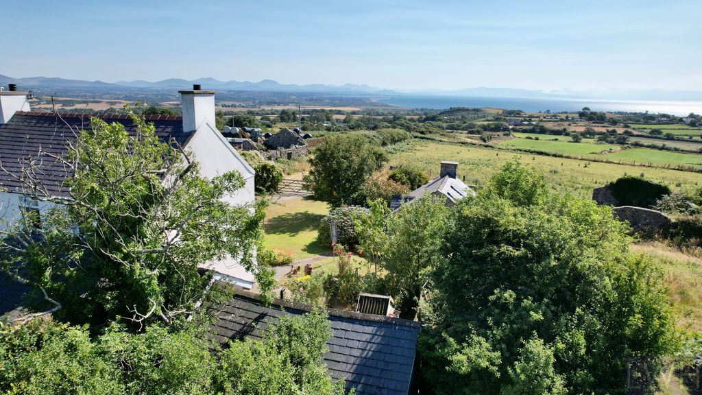 Property photo 2 of 21 Panoramic Views