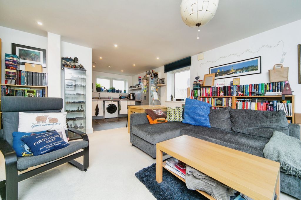 Property photo 3 of 17 Photography