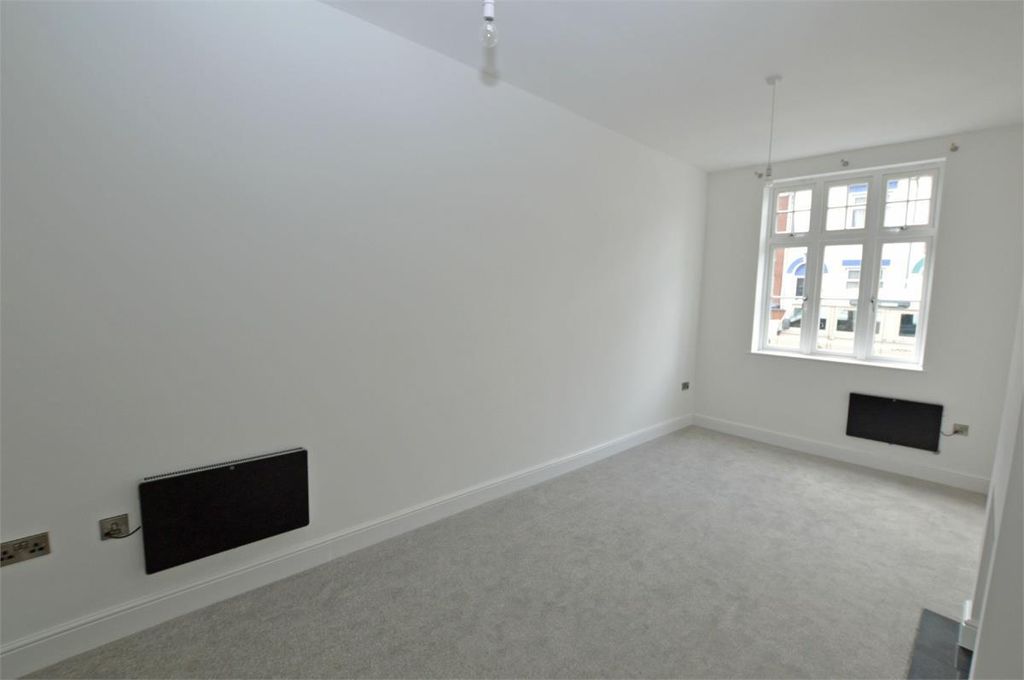 Property photo 3 of 8 7Ok2d288Nld_Aau_Ekh-Ct6O2Zm.Jpg