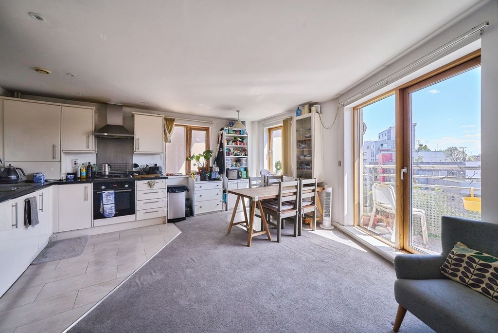 Property photo 1 of 17 Pbox-Img.Jpg