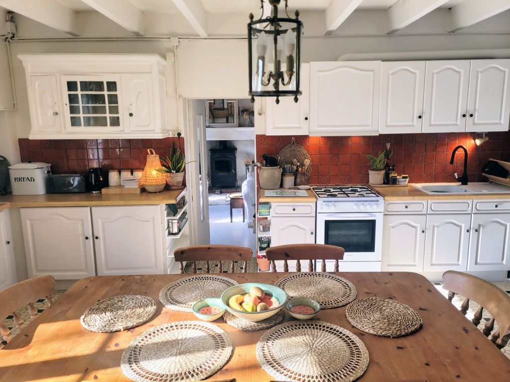 Property photo 3 of 16