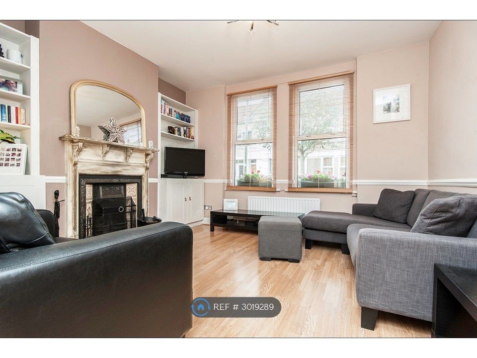 Property photo 3 of 24