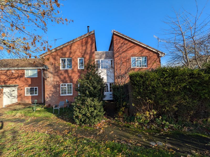 Property photo 1 of 7 Front