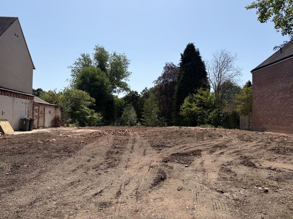 Property photo 2 of 8