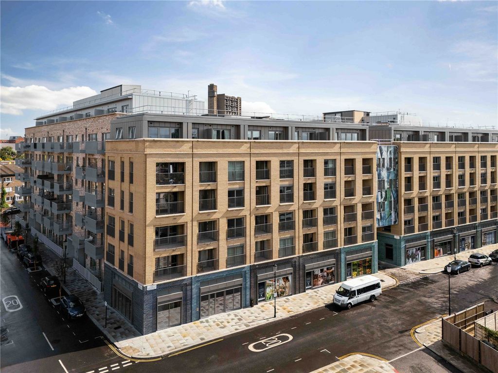 Property photo 3 of 15 The Auria