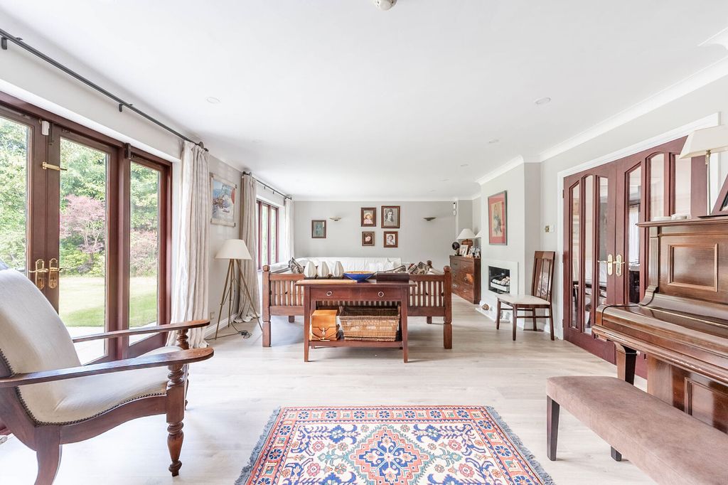 Property photo 1 of 25
