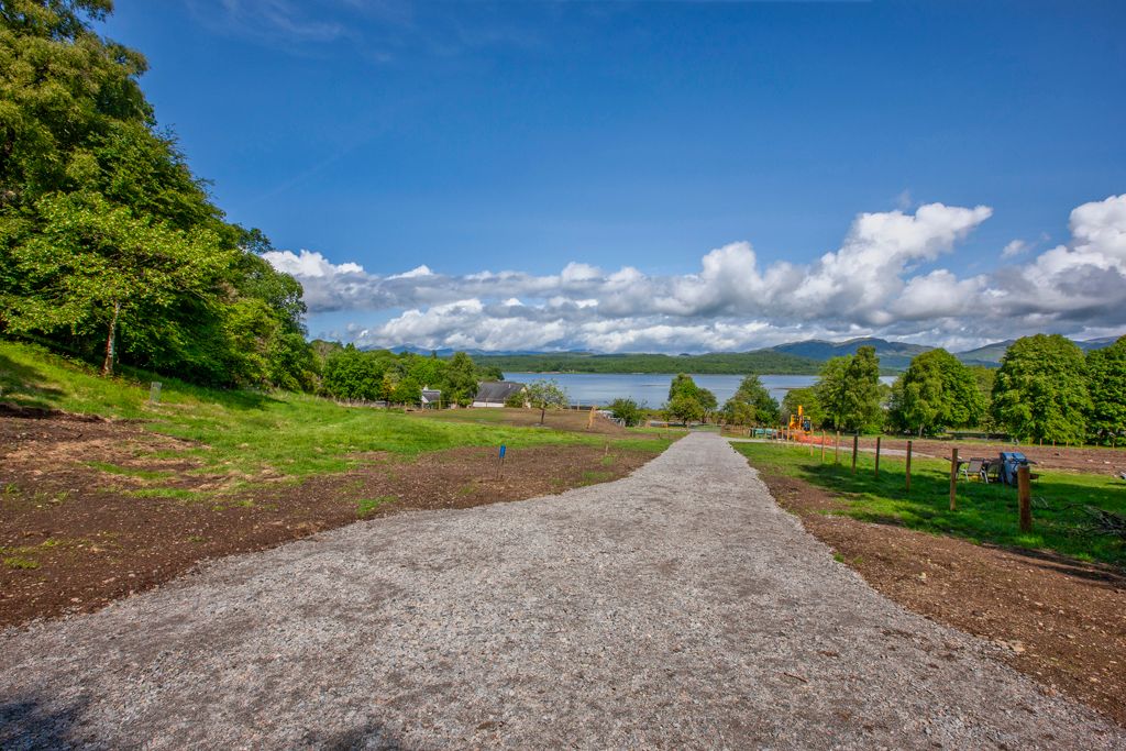 Property photo 2 of 35