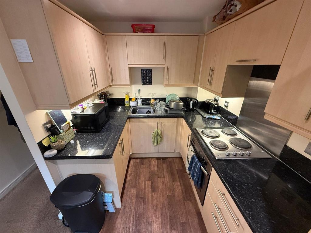 Property photo 3 of 11