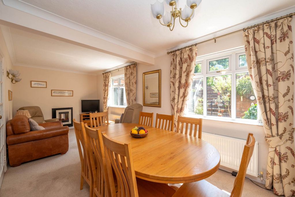 Property photo 3 of 23