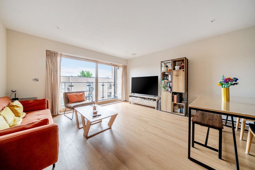 Property photo 1 of 19 1508964-10-1A00F8...