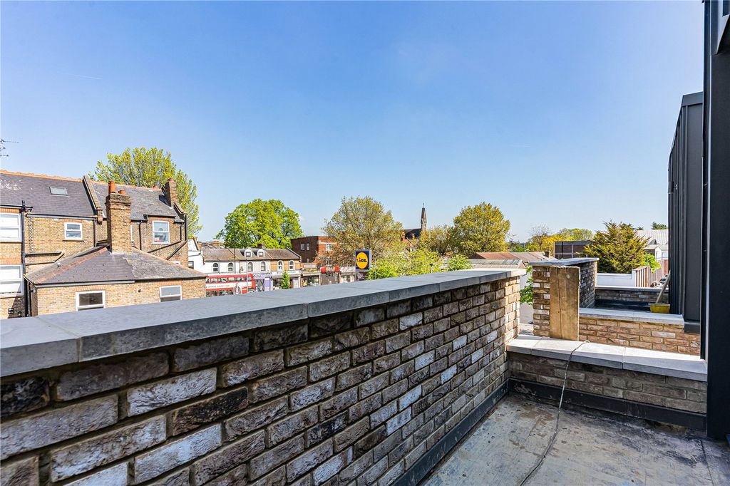 Property photo 1 of 25 Balcony