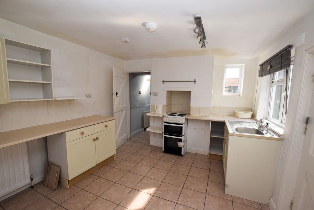Property photo 3 of 13