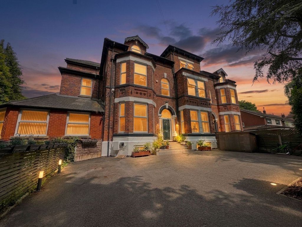 Property photo 1 of 31
