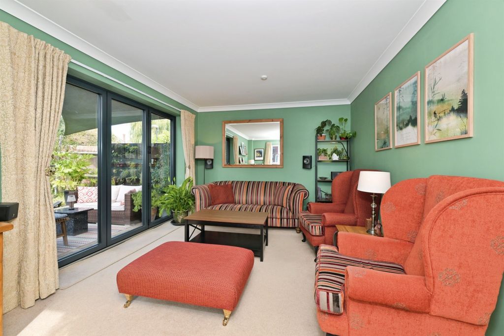 Property photo 3 of 18